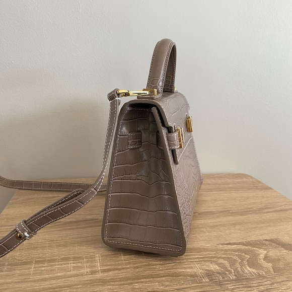 Teddy Blake Ava Croco Gold 9” Beige Purse - Picture 3 of 5